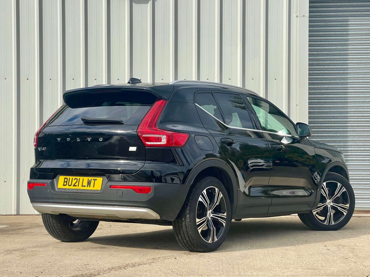 VOLVO XC40 2021 (21) 1.5H T5 TWIN ENGINE RECHARGE 10.7KWH INSCRIPTION PRO SUV 5DR PETROL PLUG-IN - 2021 - £21,000