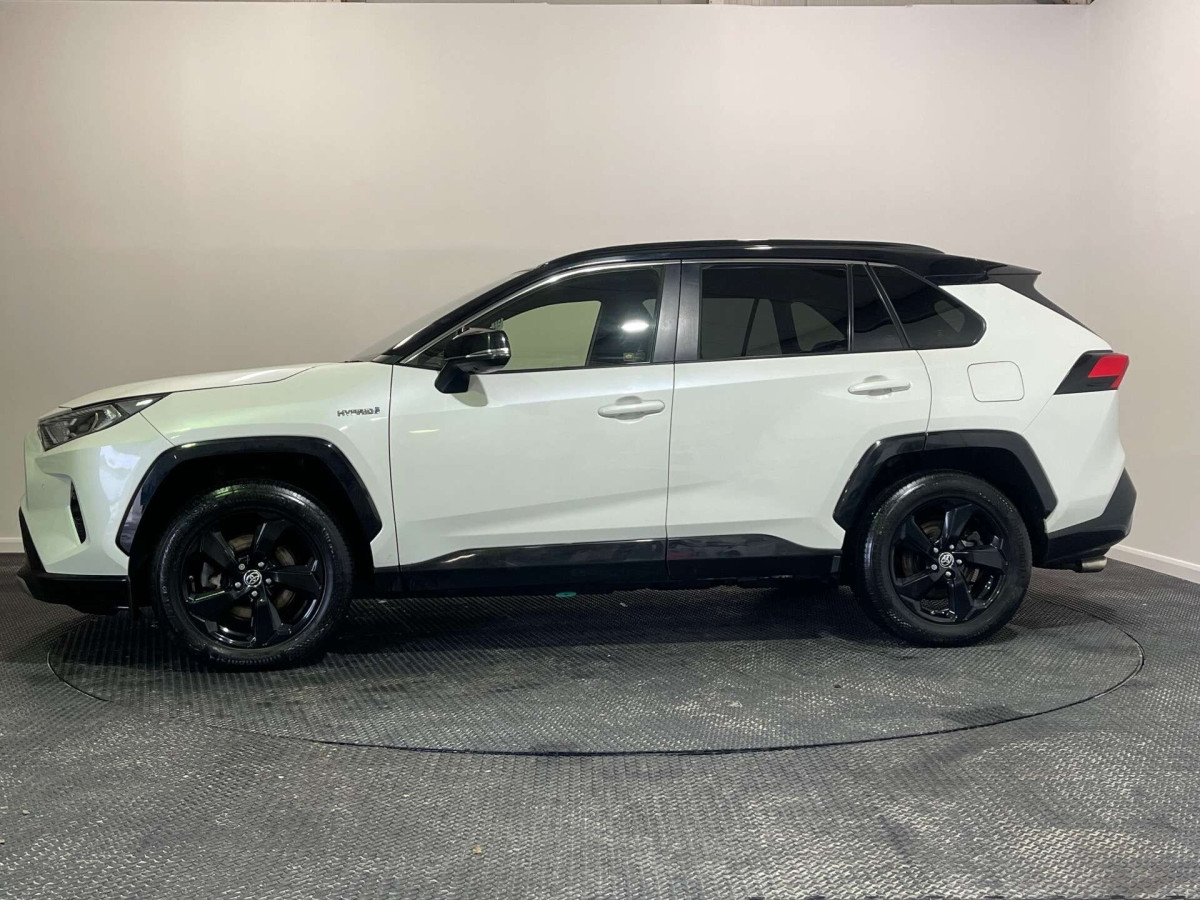 TOYOTA RAV4 2019 (69) 2.5 VVT-H DYNAMIC SUV 5DR PETROL HYBRID CVT 4WD EURO 6 (S/S) (222 PS) - 2019 - £17,000