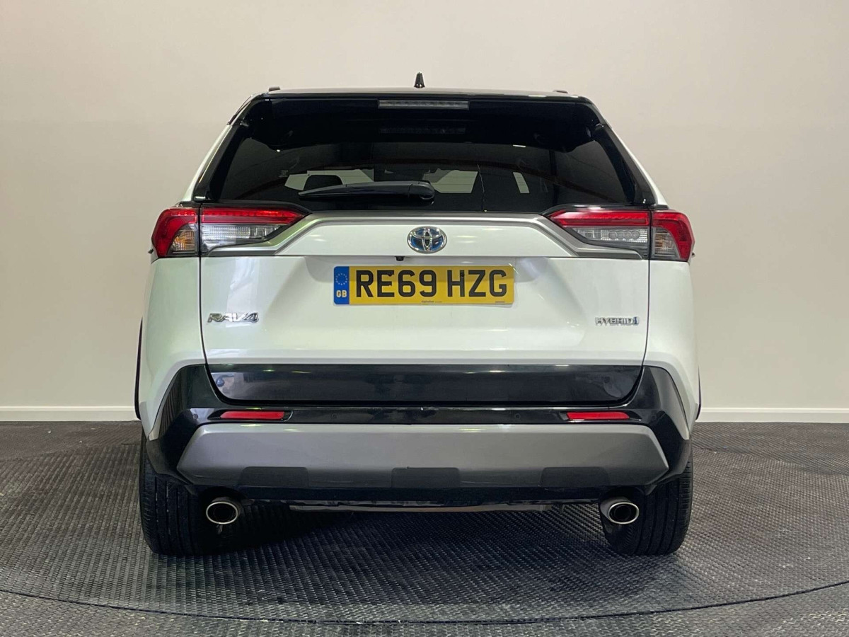 TOYOTA RAV4 2019 (69) 2.5 VVT-H DYNAMIC SUV 5DR PETROL HYBRID CVT 4WD EURO 6 (S/S) (222 PS) - 2019 - £17,000