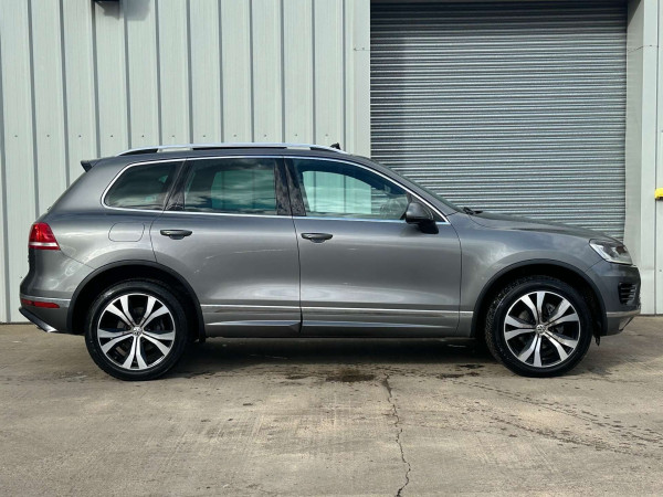 Carworld - VOLKSWAGEN TOUAREG 2016 (16) 3.0 TDI V6 BLUEMOTION TECH R-LINE SUV 5DR DIESEL TIPTRONIC 4WD EURO 6 (S/S)