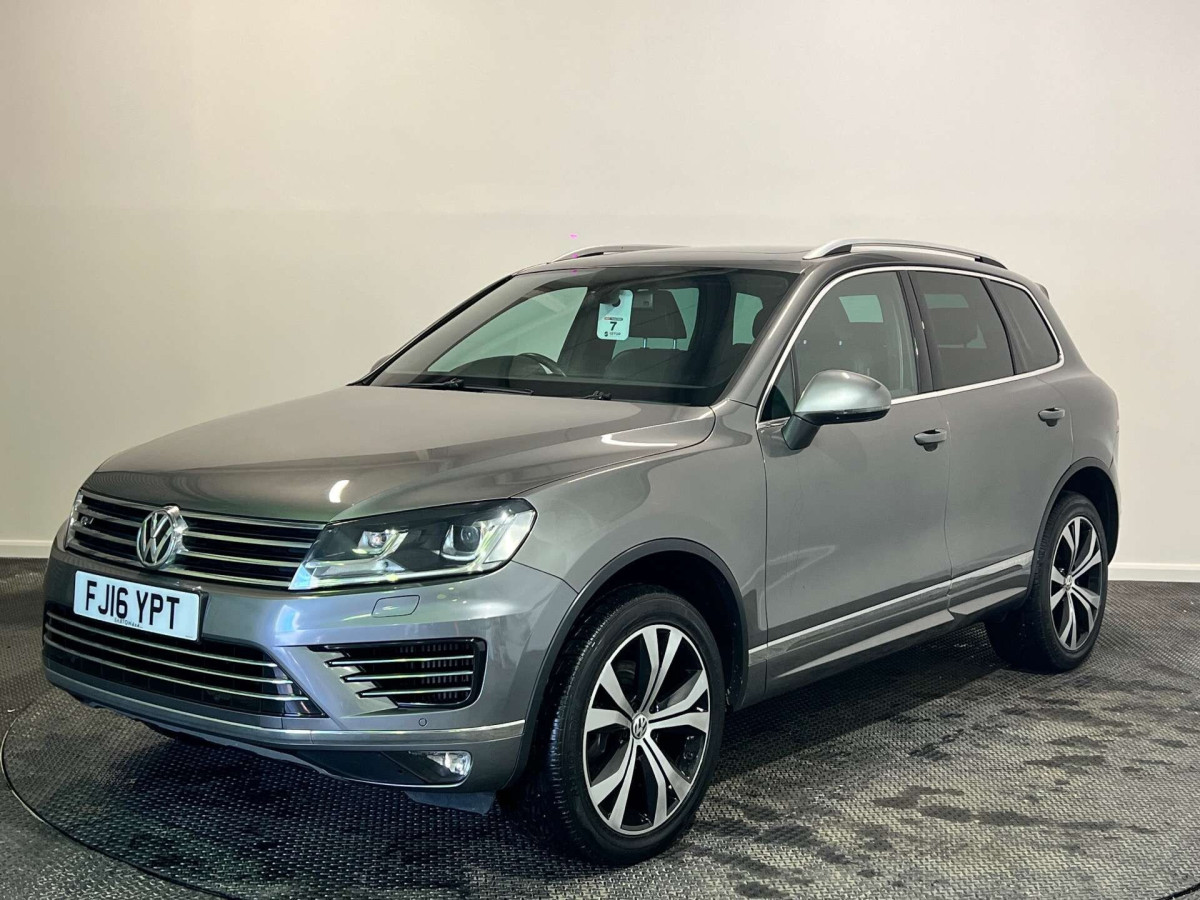 VOLKSWAGEN TOUAREG 2016 (16) 3.0 TDI V6 BLUEMOTION TECH R-LINE SUV 5DR DIESEL TIPTRONIC 4WD EURO 6 (S/S) - 2016 - £14,250