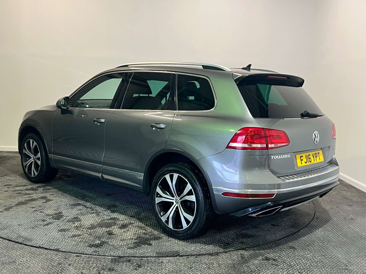 VOLKSWAGEN TOUAREG 2016 (16) 3.0 TDI V6 BLUEMOTION TECH R-LINE SUV 5DR DIESEL TIPTRONIC 4WD EURO 6 (S/S) - 2016 - £14,250