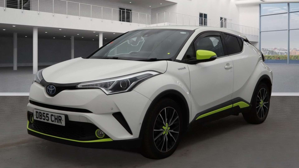 TOYOTA C-HR 2017 (17) 1.8 VVT-H EXCEL SUV 5DR PETROL HYBRID CVT EURO 6 (S/S) (122 PS) - 2017 - £12,900